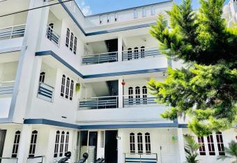 CASABLANCA WAYANAD Hotel Apartments & Rooms allows 18 year olds to book a room