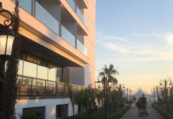 Luxurious Golem Apartment 1 Minute From The Beach has Balcony rooms