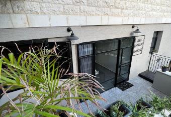 Abu Salem house guest house has Balcony rooms