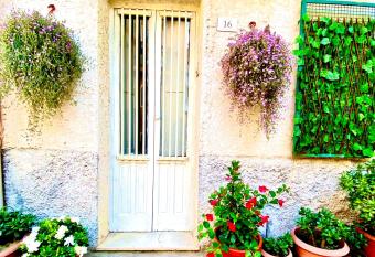 Largo piano allows 18 year olds to book a room