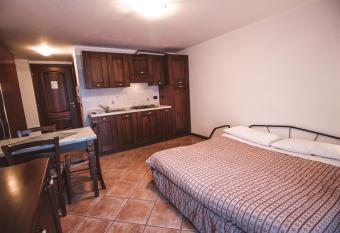 Residence Aquila - Mono Le Tre Dame has Balcony rooms