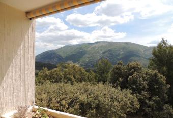 STUDIO VENTOUX has Balcony rooms
