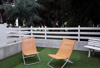 Studio cocon allows 18 year olds to book a room