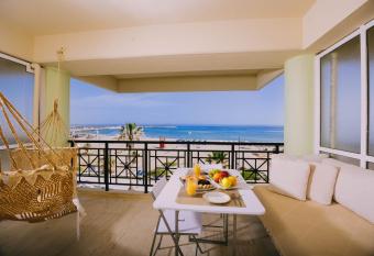 Breathless Sea Studio allows 18 year olds to book a room