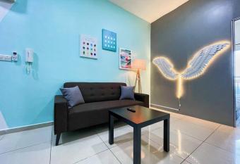 #O S&THomez              Free WiFi & NetFlix MesaMall KLIA has Balcony rooms