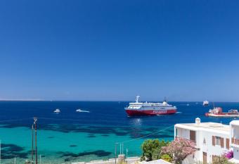 NAMASTE Boutique Apartments Mykonos allows 18 year olds to book a room