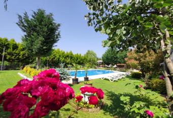 caml  bahce has Balcony rooms