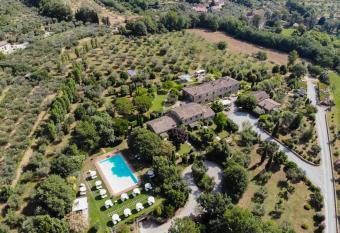 Villa Borgo San Pietro has Balcony rooms