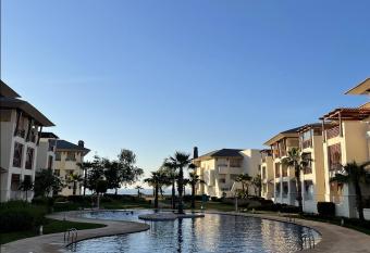 Aprt BahiaGolf Beach Bouznika, R  sidence Front Mer has Balcony rooms
