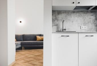 Old Town Modern Apartament - balcony & courtyard view has Balcony rooms