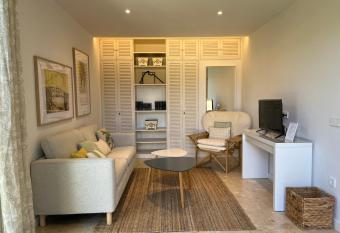 DREAM GARDEN has Balcony rooms