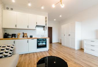 Sielska Apartament z balkonem przy pla  y Ukiel allows 18 year olds to book a room