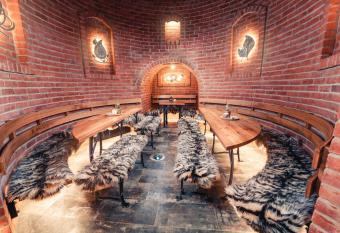 Penzion V H  dance has Balcony rooms