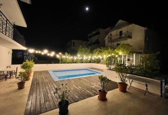 Del Mar has Balcony rooms