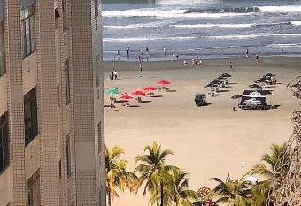 Rub-a-Dub has Balcony rooms