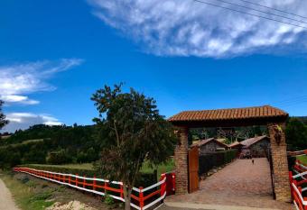 El Nogal finca-hotel has Balcony rooms
