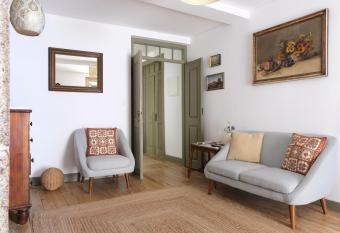 Casa da Pra  a - Guest House has Balcony rooms