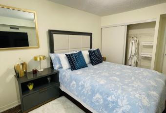 Luxurious 2 bedroom Condo has Balcony rooms