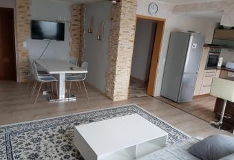 Mesonette Wohung allows 18 year olds to book a room