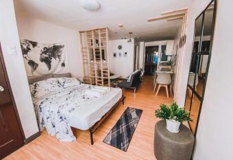 Cozy 50mbpsWiFi 1BR CondoUnit Marilao Bulacan has Balcony rooms