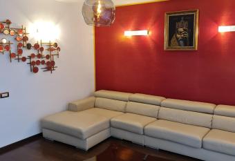 White Galaxy Villa has Balcony rooms