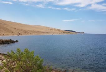 Le ti coco allows 18 year olds to book a room