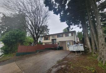 REST WELL SUITES Furnished Entire 2 bedroom with kitchen&free parking has Balcony rooms