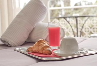 Hotel Astoria has Balcony rooms