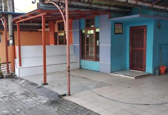 Villa Bukit Asri Untuk 1 Kamar Berastagi View allows 18 year olds to book a room