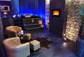 Wellness Stodolni Ostrava allows 18 year olds to book a room