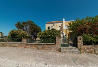 Spertos Apartments has Balcony rooms