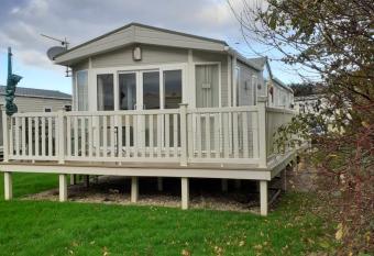 Farmfield 30 has Balcony rooms