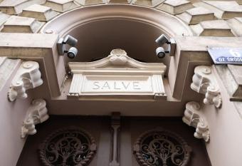 Salve station has Balcony rooms