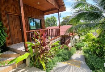 PawPaw Resort allows 18 year olds to book a room