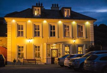 Avonmore House allows 18 year olds to book a room