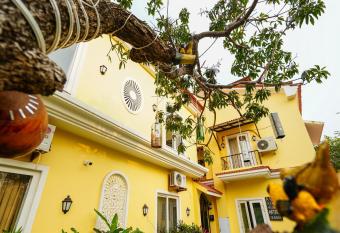 juSTa Casa Frangipani Assagao Near Anjuna & Baga Beach has Balcony rooms