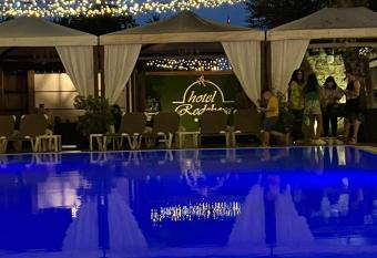 Hotel Redebora has Balcony rooms