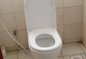 SEBULENI FURNISHED PRIVATE APARTMENT MSA - A Walk To The Beach has Balcony rooms