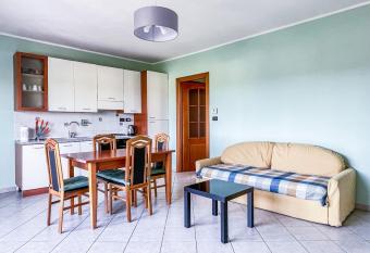 MYHOUSE INN TORINO 1 - Affitti Brevi Italia has Balcony rooms