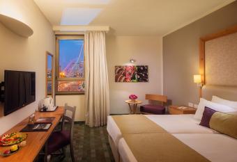 Prima Park Hotel Jerusalem allows 18 year olds to book a room