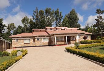 The Meru Manor has Balcony rooms