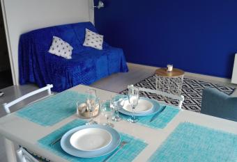 Studio meubl   Calais La Plage. allows 18 year olds to book a room