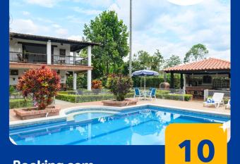 Casa Campestre La Habana has Balcony rooms