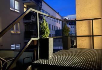 Alt Ap has Balcony rooms