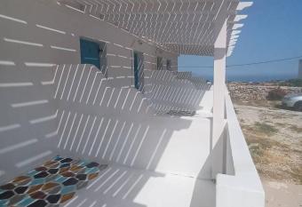 Zefyros Studios has Balcony rooms