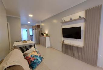 Curta Praia da Arma    o - Casa Tulipa has Balcony rooms