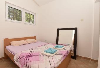 Villa Lora VP has Balcony rooms