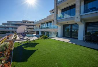 Club Panorama Residence has Balcony rooms