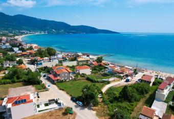 Acantha Suites has Balcony rooms