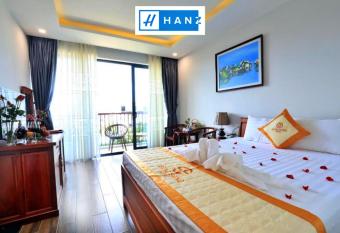 HANZ Sang Sang Hotel allows 18 year olds to book a room